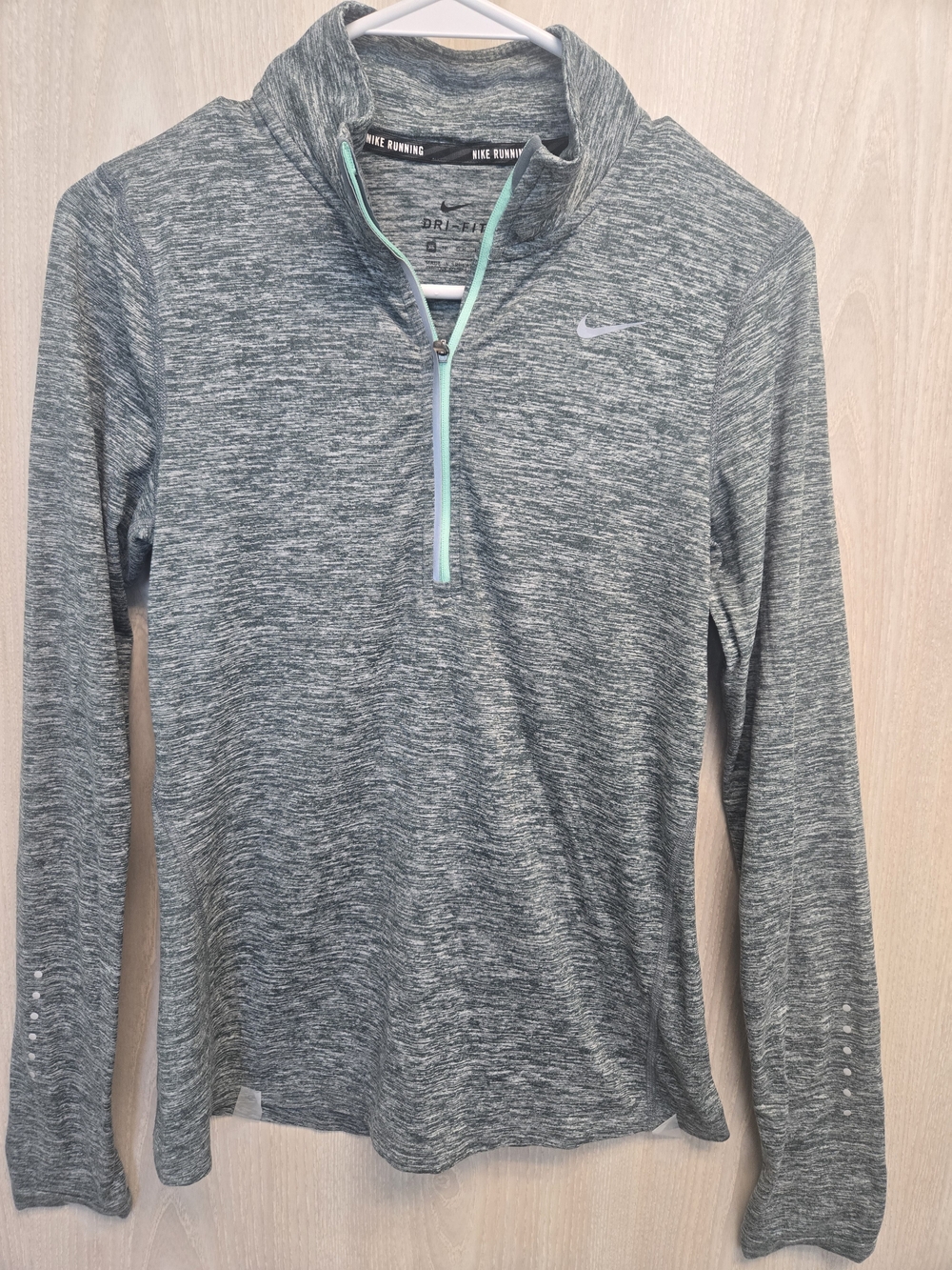 Nike Women Heather Gray Quarter-Zip Top with Mint Accent Size XS